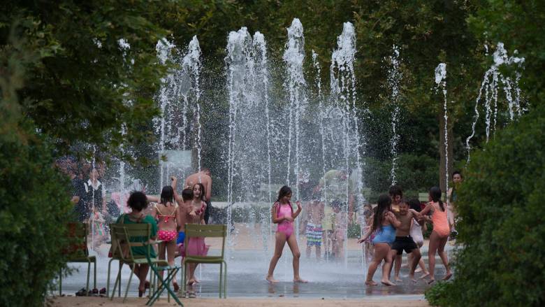Καύσωνας με 42άρια και μέτρα προστασίας -  Υψηλός κίνδυνος από τις συνθήκες hot dry windy