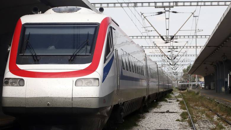 Hellenic Train: Aκινητοποιήθηκε αμαξοστοιχία που εκτελούσε το δρομολόγιο Λάρισα - Θεσσαλονίκη