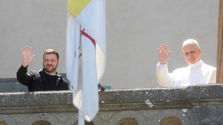 Πάπας Λέων σε Ζελένσκι: Το Βατικανό είναι πρόθυμο να φιλοξενήσει τις ειρηνευτικές συνομιλίες