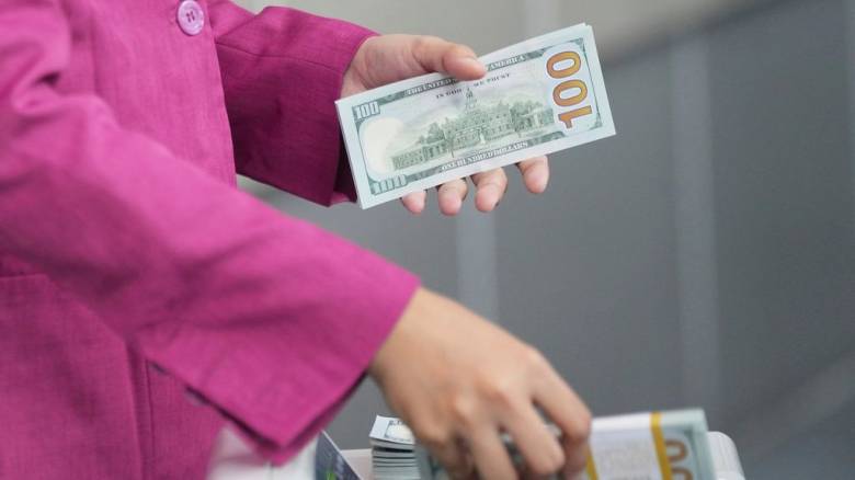 Τι σημαίνει για την παγκόσμια οικονομία η κακή πορεία του δολαρίου