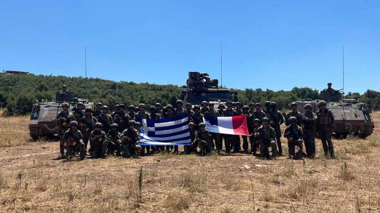 Εντυπωσιακές εικόνες από την Ελληνογαλλική Διακλαδική Άσκηση «ARGO - 2»