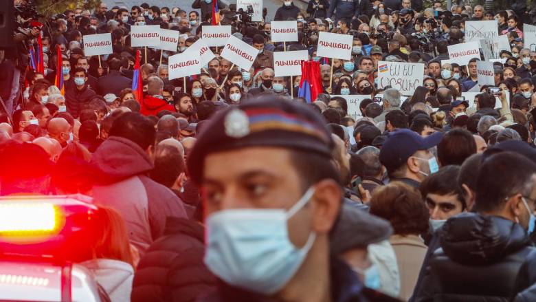 Αρμενία: Η αστυνομία συνέλαβε επτά πρόσωπα της αντιπολίτευσης με την υποψία της τρομοκρατίας