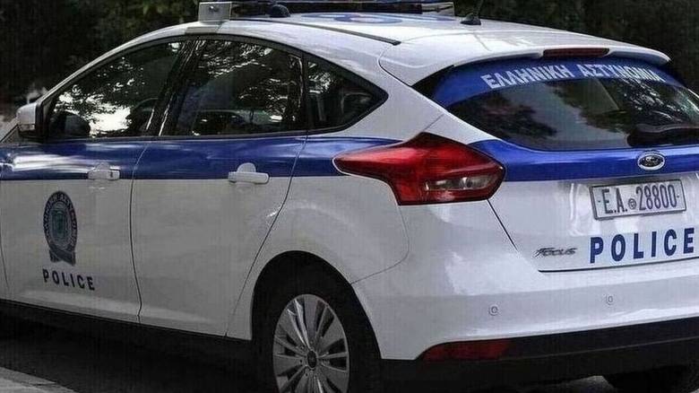 Χειροπέδες σε 74χρονο φυγόποινο για πλαστογραφία - Εξαπάτησε το Δημόσιο με εικονικά τιμολόγια