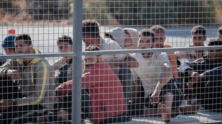 Προς ψήφιση σήμερα τα έκτακτα μέτρα για το μεταναστευτικό: Φυλάκιση για όσους δεν παίρνουν άσυλο
