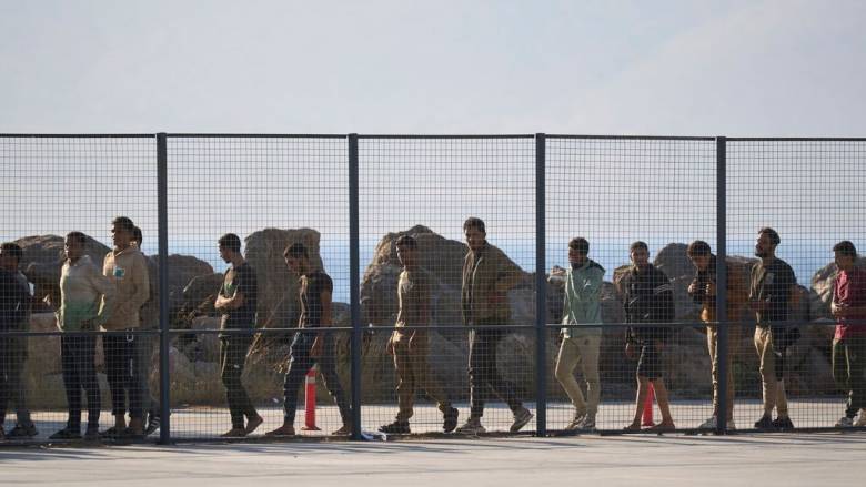 Κρήτη: Ακόμα 42 μετανάστες εντοπίστηκαν στους Καλούς Λιμένες - Μεταφέρονται στο Ηράκλειο