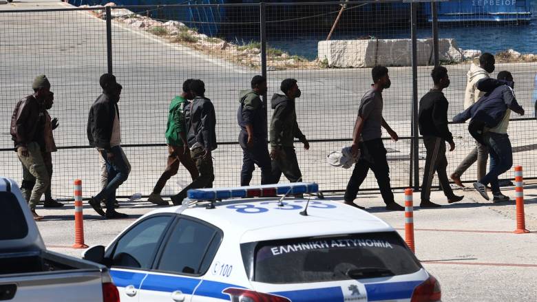 Δύο συλλήψεις για διακίνηση μεταναστών στη Μυτιλήνη