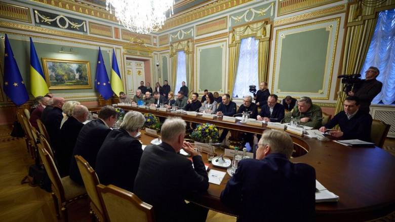 Γαλλία: «Η ασφάλεια της Ευρώπης διακυβεύεται στην Ουκρανία»