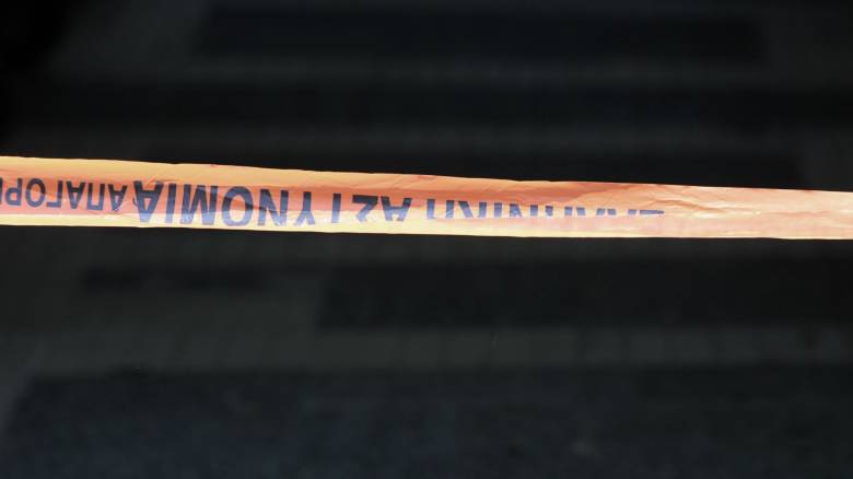 Νεκρός εντοπίστηκε άνδρας στη Βούλα - Έφερε τραύμα στο λαιμό