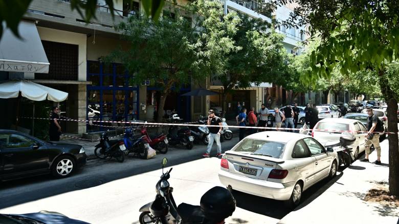 Πυροβολισμοί σε καφετέρια στον Κολωνό με δύο τραυματίες - Θύμα και δράστης γνωρίζονται