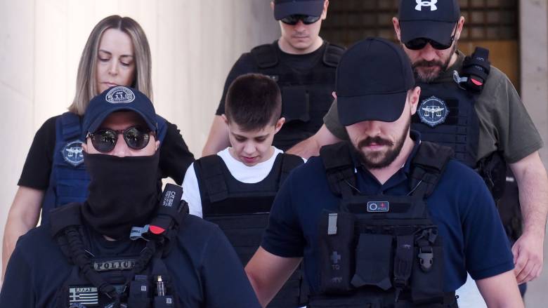 Μουρτζούκου: Μεταφέρεται στον ανακριτή Πάτρας για να απολογηθεί για τις τέσσερις δολοφονίες βρεφών