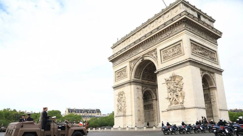 Το μήνυμα του Μακρόν για την Ημέρα της Βαστίλης: «Χρόνια πολλά σε όλους, ζήτω η Γαλλία»