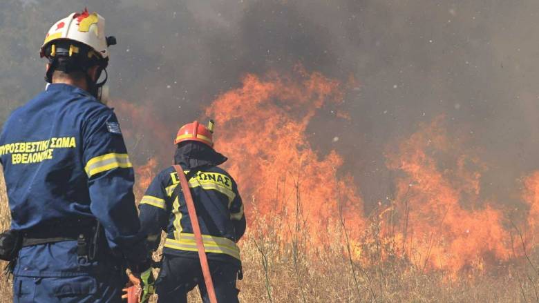 Φωτιά στο Κιλκίς - Στη μάχη και εναέρια μέσα