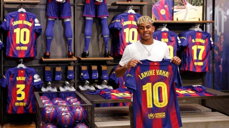 Μπαρτσελόνα: Ο Γιαμάλ πήρε την «βαριά» φανέλα με το Νο 10