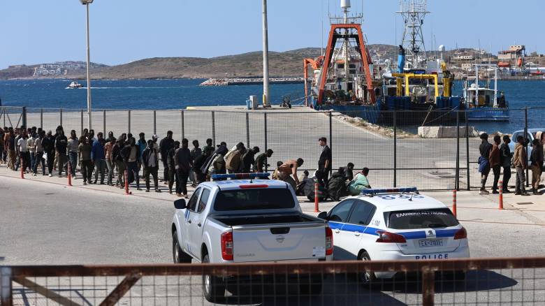 Σε δημόσια διαβούλευση το νέο νομοσχέδιο για την παράνομη μετανάστευση - Τα βασικά σημεία