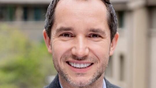 Αυτός είναι ο Πολωνός καθηγητής που δολοφονήθηκε στην Αγία Παρασκευή- Συντετριμμένη η οικογένειά του