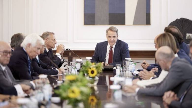 Συνάντηση Μητσοτάκη με την «Πρωτοβουλία ’21» - Έμφαση σε Υγεία και Παιδεία