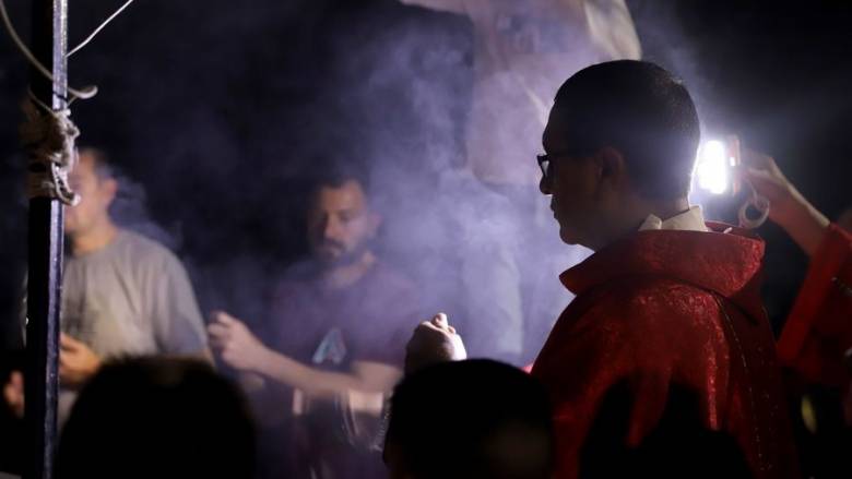 Το Ισραήλ βομβάρδισε καθολική εκκλησία στη Γάζα: Δύο γυναίκες νεκρές - Καταδικάζει η Ιταλία