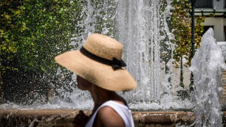 Καύσωνας διαρκείας με 45άρια: «Καμίνι» η χώρα για πέντε ημέρες - Οι περιοχές που θα «βράσουν»