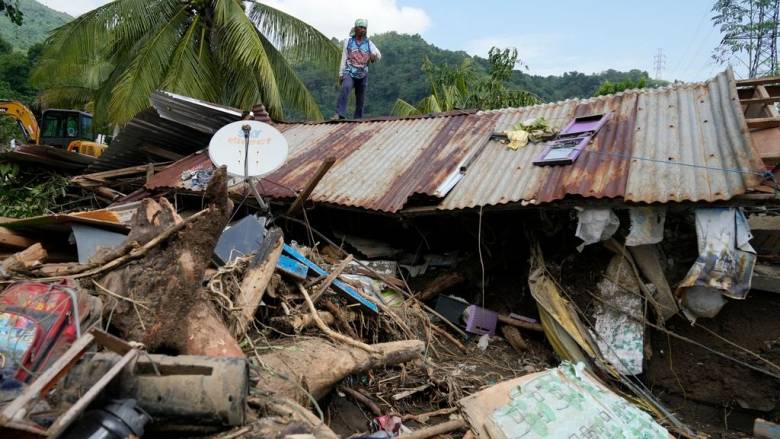 Κίνα: Μέγιστο επίπεδο συναγερμού στο Χονγκ Κονγκ λόγω του τυφώνα Ουίφα