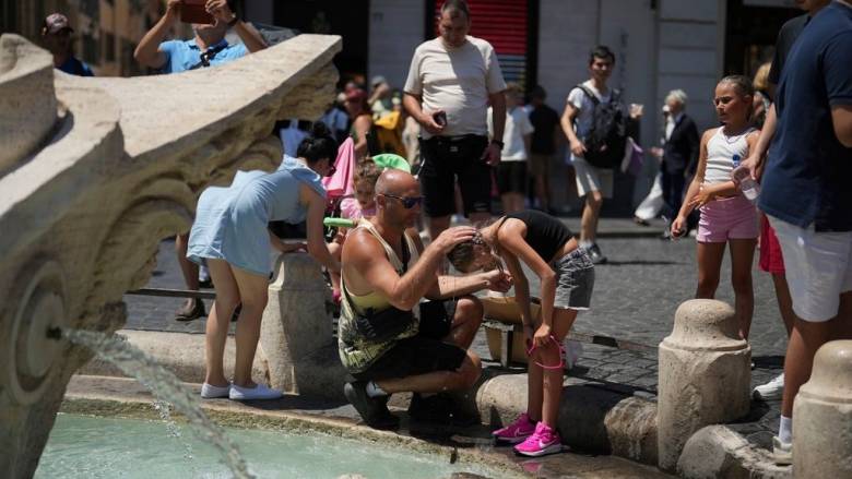 Νέο κύμα καύσωνα πλήττει την Ιταλία - Αναμένεται να ξεπεράσει τους 48 βαθμούς στη Σικελία