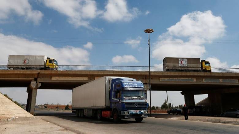 Συρία: Αυτοκινητοπομπή με ανθρωπιστική βοήθεια έφτασε στην πόλη Σουέιντα