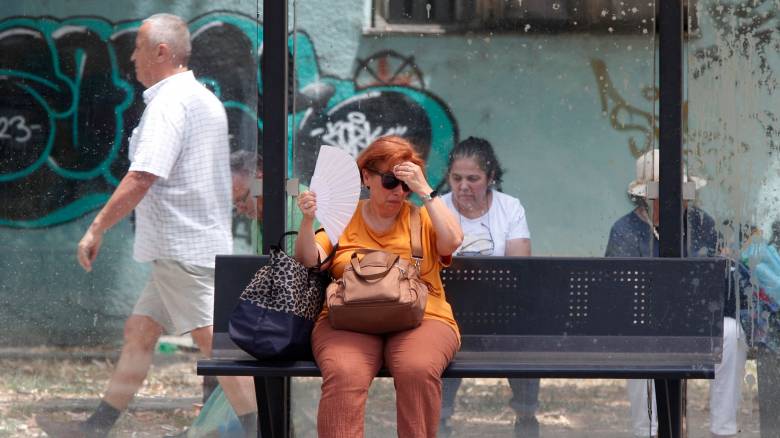 Σε κλοιό καύσωνα τα Βαλκάνια - Πυρκαγιές στη Βόρεια Μακεδονία και την Κροατία