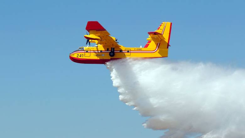 Με δύο πυροσβεστικά αεροσκάφη συνδράμει η Ελλάδα την Αλβανία για την κατάσβεση μεγάλης πυρκαγιάς
