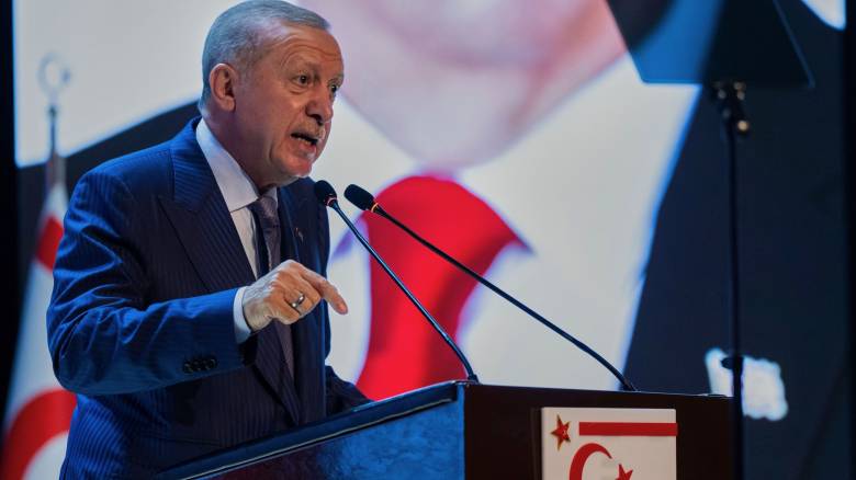 Πυρά Ερντογάν κατά Ισραήλ: «Τρομοκρατία» η αναχαίτιση του στόλου για τη Γάζα