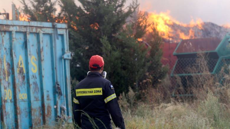 Οριοθετημένη η πυρκαγιά σε χώρο ανακύκλωσης στη Μόρια Μυτιλήνης