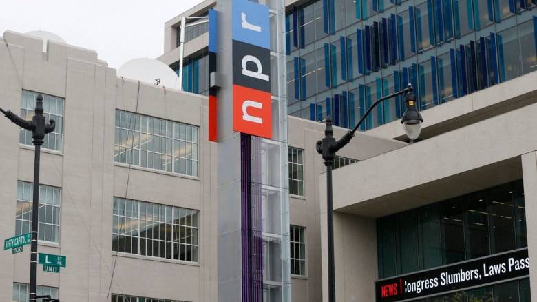 ΗΠΑ: Η διευθύντρια ειδήσεων της δημόσιας ραδιοφωνίας NPR ανήγγειλε την αποχώρησή της