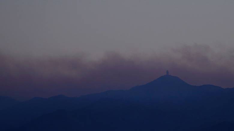 Μεγάλη φωτιά στην Κύπρο καίει ανεξέλεγκτη - Εκκενώνονται περιοχές