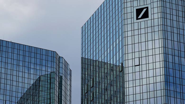 Άνοδος 4,5% στη μετοχή της Deutsche Bank με ώθηση από τα κέρδη του β΄ τριμήνου