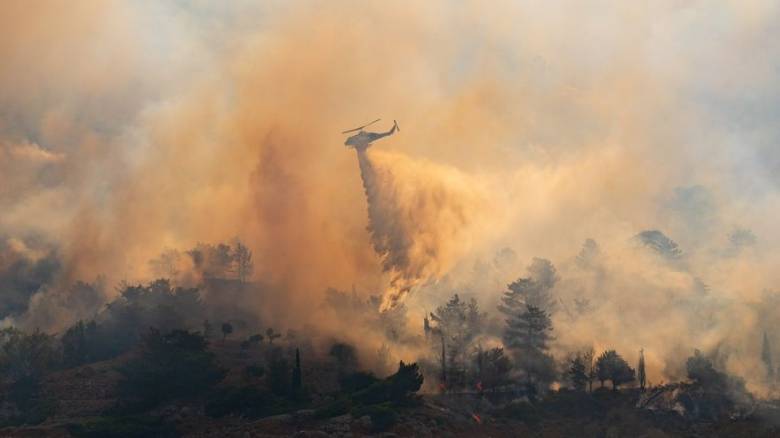 Μεγάλη φωτιά στην Κακαβιά, κοντά στο τελωνείο - Εκκενώνονται οικισμοί στα Ιωάννινα