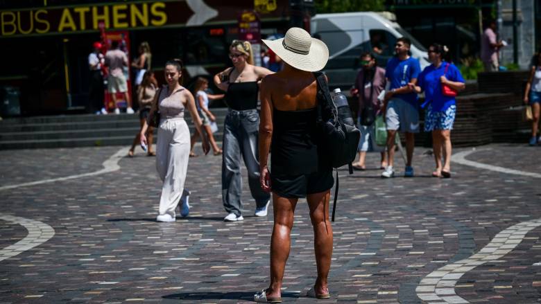 Γιατί δεν υποχωρεί το κύμα καύσωνα που σαρώνει τη χώρα - Πότε θα αρχίσει να πέφτει ο υδράργυρος