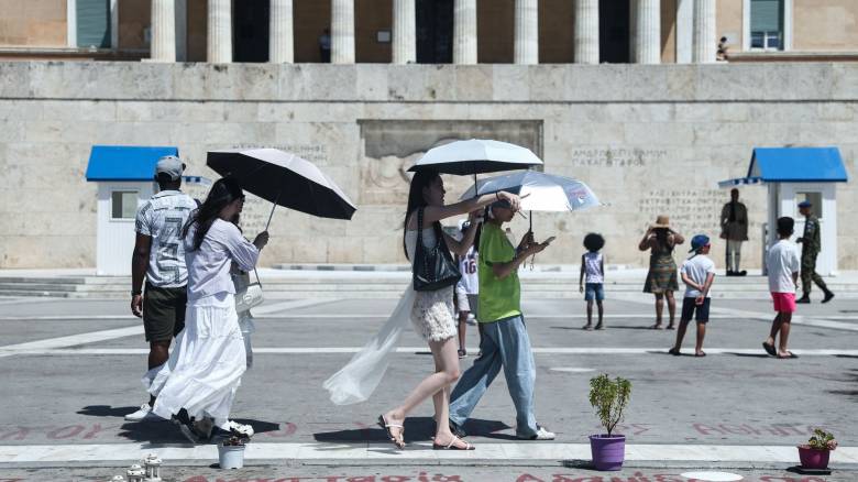 Καιρός: Ζέστη με τον υδράργυρο στους 37 βαθμούς - Πρόσκαιρες τοπικές βροχές και καταιγίδες