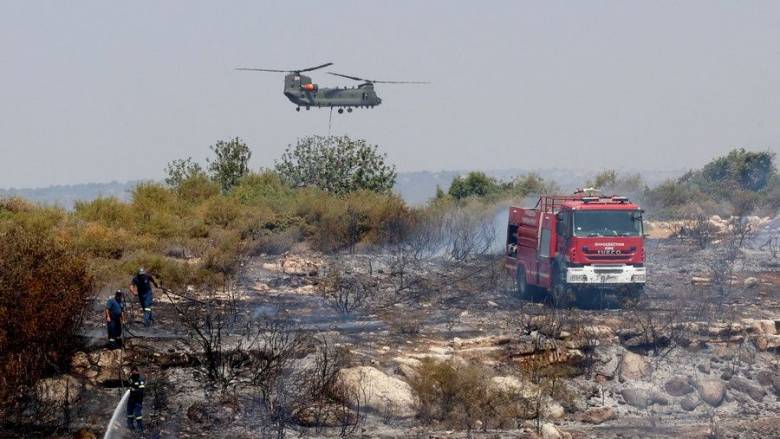 Σε ύφεση η φωτιά στη Λεμεσό - Καίει για τρίτη μέρα, σε επιφυλακή για αναζωπυρώσεις