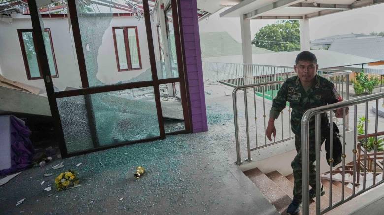 Μαίνονται οι εχθροπραξίες Ταϊλάνδης και Καμπότζης: Τουλάχιστον 15 νεκροί - 100.000 εκτοπίστηκαν