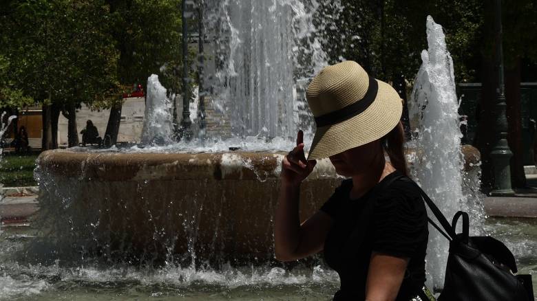 Υπουργείο Εργασίας: Έκτακτα μέτρα για τους εργαζόμενους στον ιδιωτικό τομέα ενόψει καύσωνα