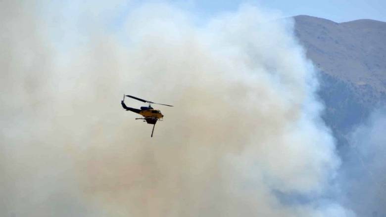 Μαίνονται οι φωτιές σε Καστοριά και Ευρυτανία - Ολονύκτια επιφυλακή για αναζωπυρώσεις