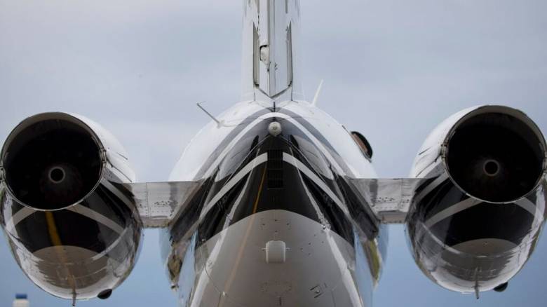 Θρίλερ σε πτήση στις ΗΠΑ: Αεροσκάφος έκανε «βουτιά» 90 μέτρων για να αποφύγει μαχητικό αεροσκάφος