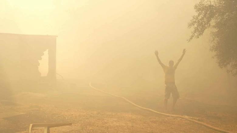 Εκπρόσωπος πυροσβεστικής: Τα δύσκολα είναι μπροστά μας - Η εικόνα στα πύρινα μέτωπα