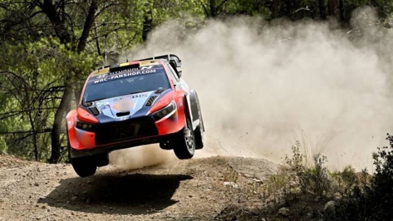 Συναγερμός σε ράλι αυτοκινήτων στη Γαλλία - Τουλάχιστον δύο νεκροί