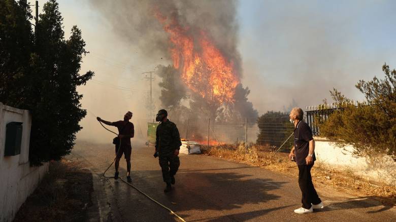 «Ήταν κόλαση, είπα ότι θα καώ ζωντανός» - Εθελοντής πυροσβέστης για τη φωτιά στο Κρυνονέρι