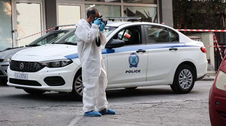 Θεσσαλονίκη: Με τρία κιλά εκρηκτικά η έκρηξη - Αναλαμβάνει το τμήμα Οργανωμένου Εγκλήματος