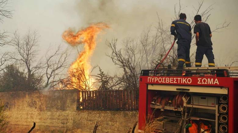 «Παραμένει ο κίνδυνος πυρκαγιάς και τις επόμενες ώρες»: Προειδοποίηση επιστημόνων στο CNN Greece
