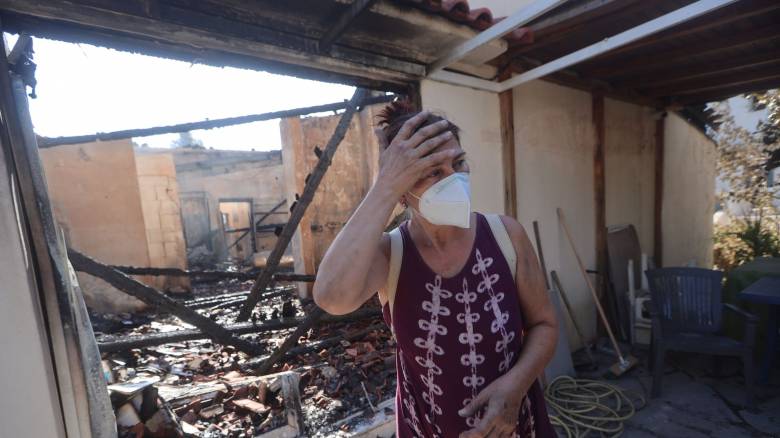 Στάχτη, συντρίμμια και απόγνωση: Η επόμενη ημέρα σε Κρυονέρι, Μεσσηνία, Κύθηρα και Χανιά