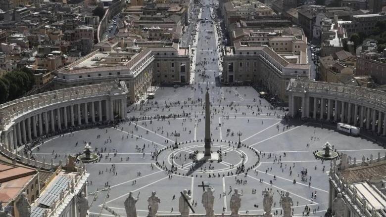 Βατικανό: Ιερέας κατηγορείται για δολοφονία άστεγου και ζητείται η καθαίρεσή του