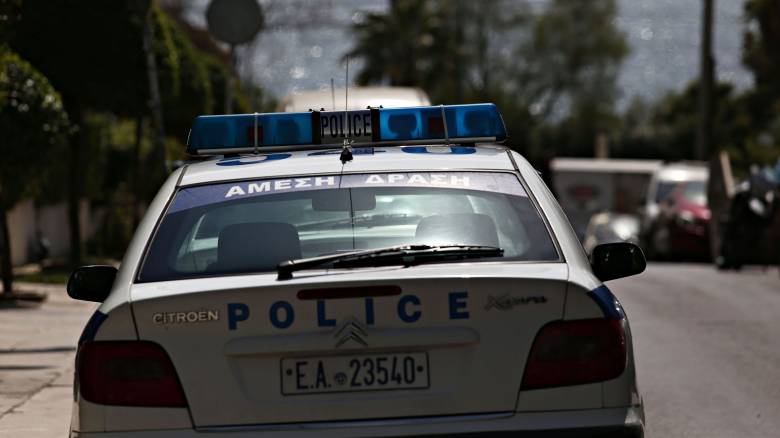 Σύγκρουση ΙΧ με τρόλεϊ στη λεωφόρο Αμαλίας - Σοβαρά προβλήματα στην κυκλοφορία