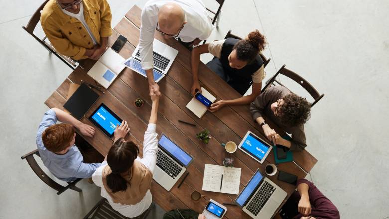 Πρόγραμμα ΕΣΠΑ: Ενισχύσεις έως 200.000 ευρώ σε μικρομεσαίες επιχειρήσεις