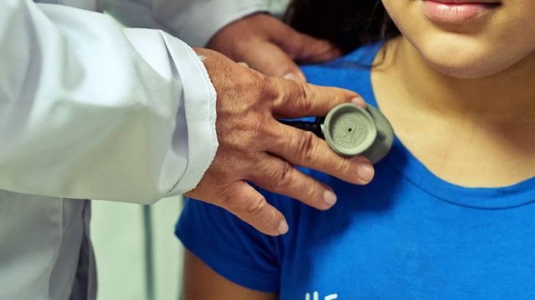 Χανιά: Γιατρός παιδικής κατασκήνωσης ασέλγησε σε ανήλικη - Το μεσημέρι οδηγείται στον Εισαγγελέα